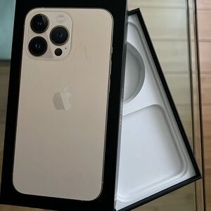 Apple Box I Phone.